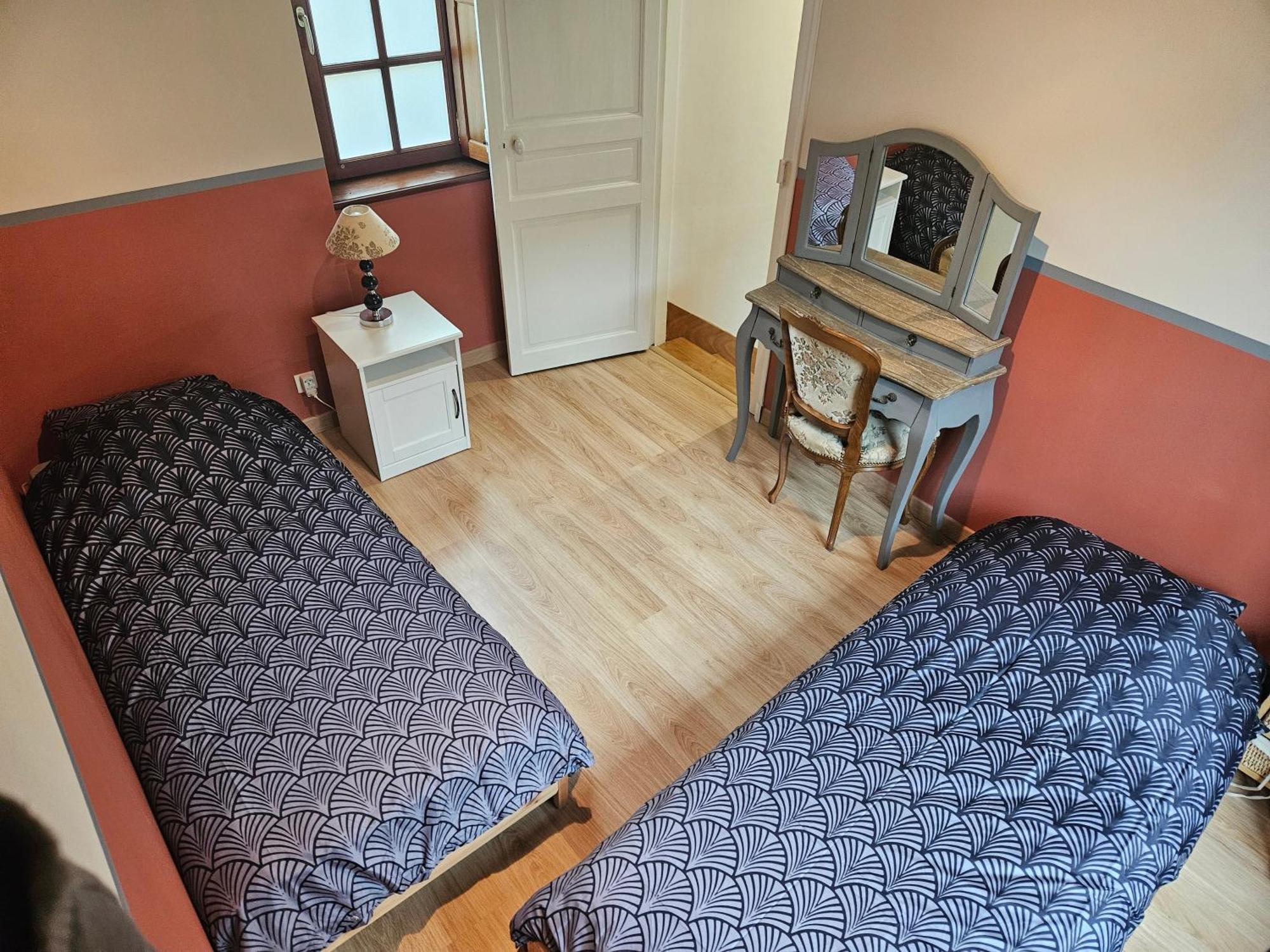 Le Petit Conte - Maison Calme En Centre Ville Sées Exterior foto